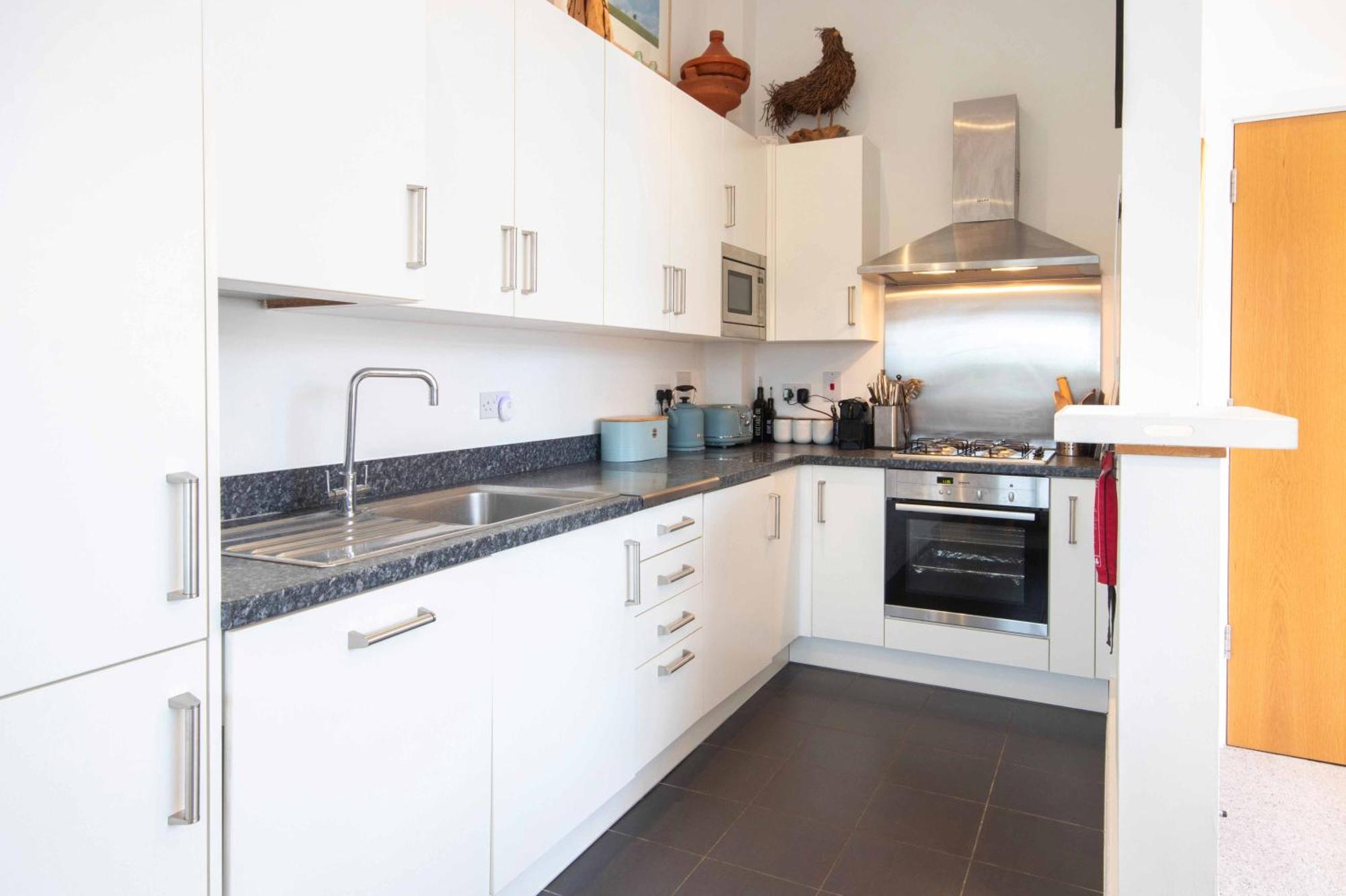 Somerford Keynes Crow'S Nest Penthouse Apartment With Free Spa Access מראה חיצוני תמונה